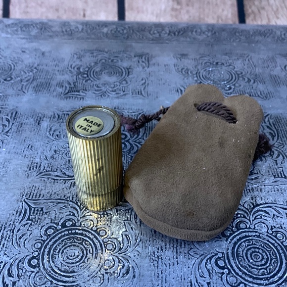 Vintage Kitchen Vintage Gold Tone Twist Top Salt With Suede Pouch